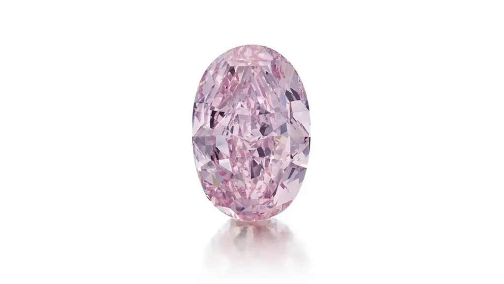 Ring with an oval-shaped fancy-pink, VS2-clarity diamond, from Valentin Magro at Sotheby's image