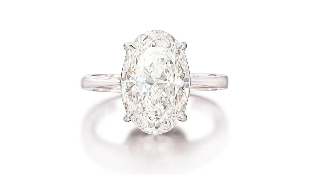 Ring sporting diamond solitaire at Sotheby's image