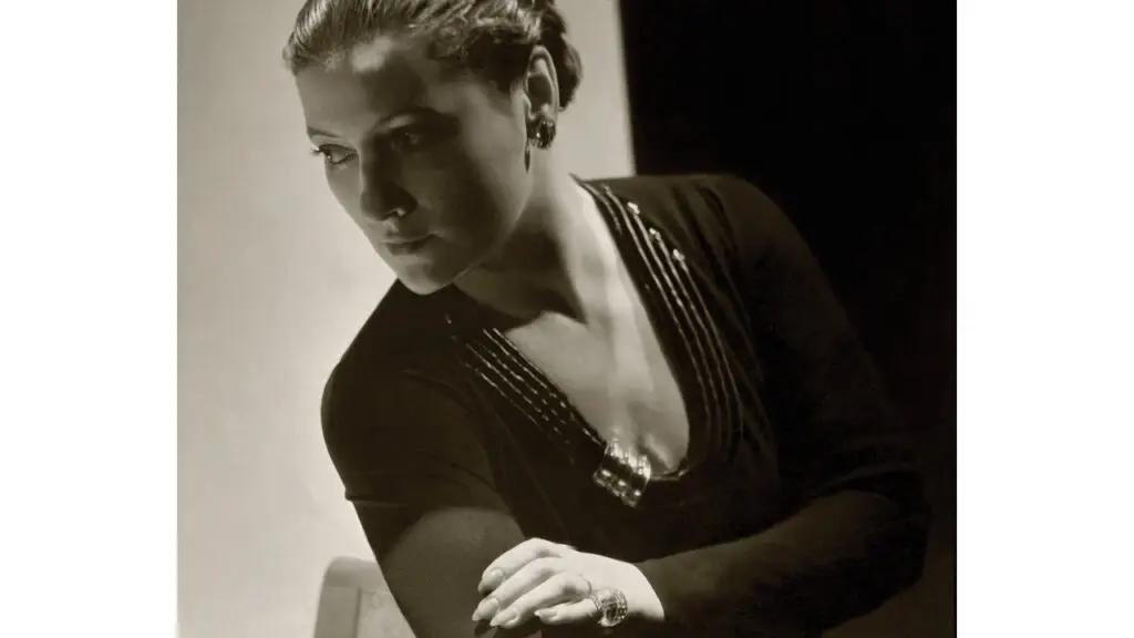 Portrait of Suzanne Belperron