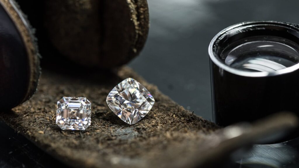 Polished diamonds image