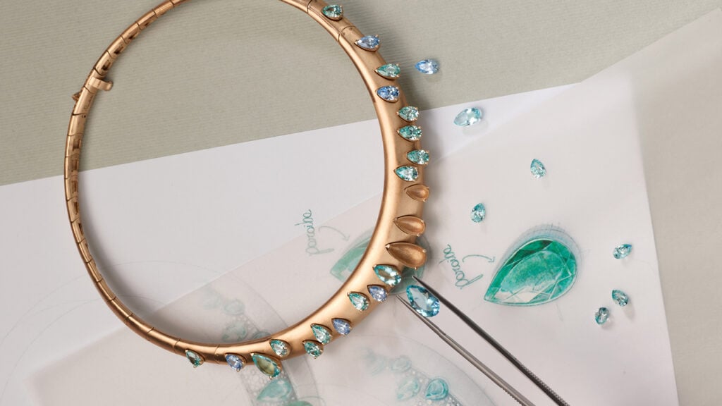 Making the Drops of Paraiba necklace from the Pomellato Stile Libero collection image