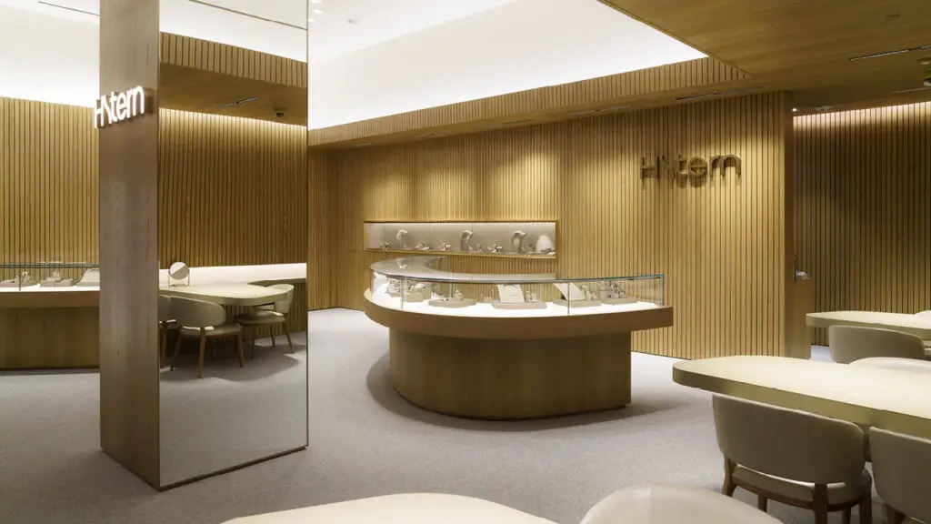 The inside of HStern’s Madison Avenue store image
