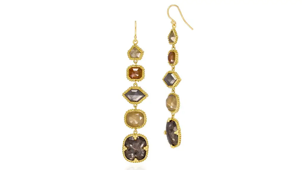 Drop earrings in 18-karat yellow gold with cognac diamonds image