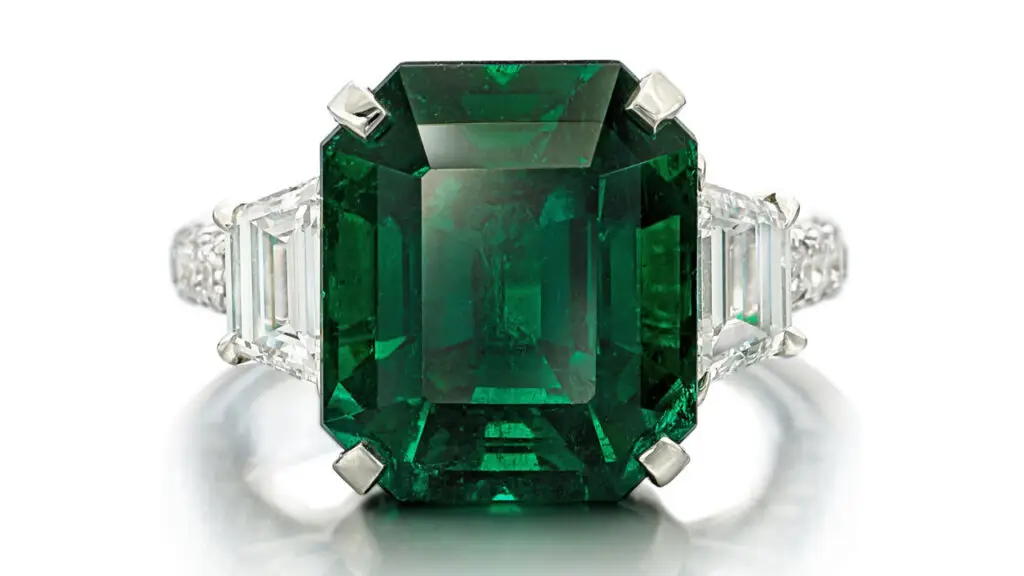 Colombian emerald and diamonds ring at Sotheby's image