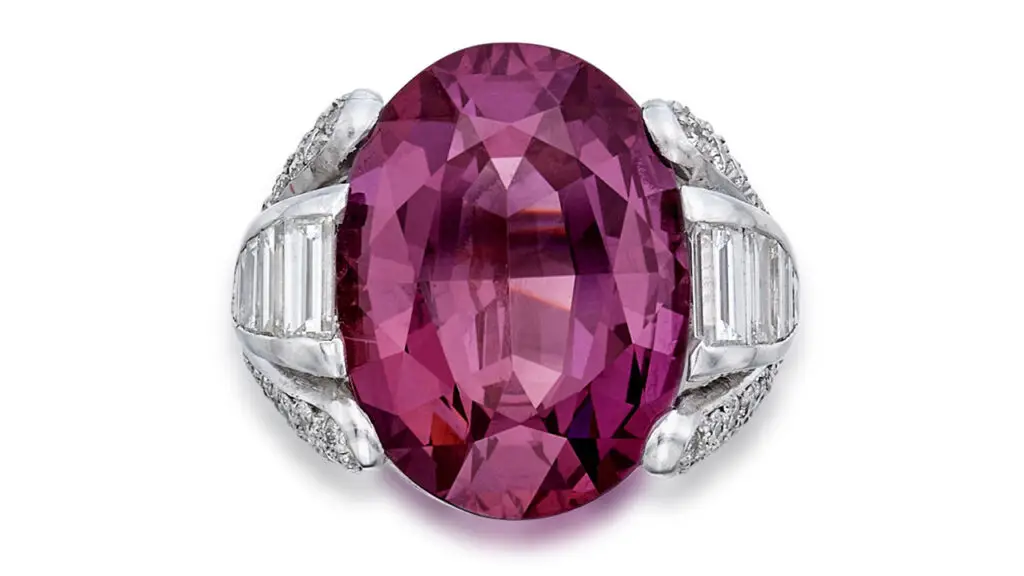 Alexandrite diamond ring from Sotheby's image
