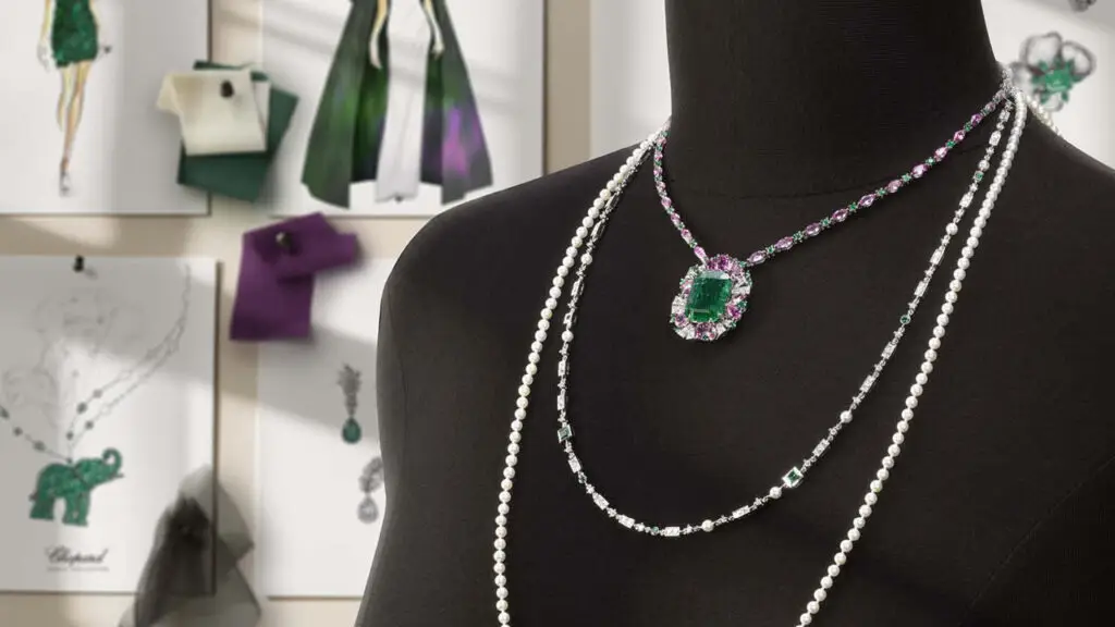 Emerald necklace from Chopard's Insofu collection image