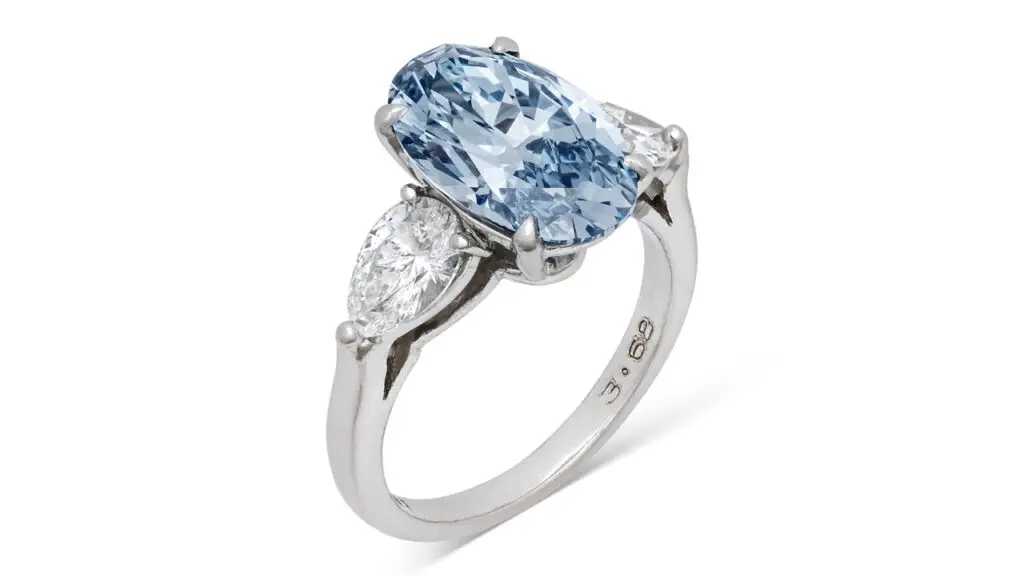 A blue-diamond Graff ring image