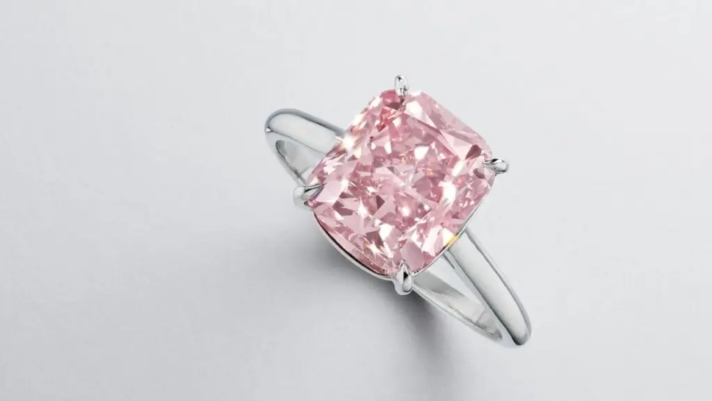 3.18-carat, fancy-vivid-pink diamond ring image.