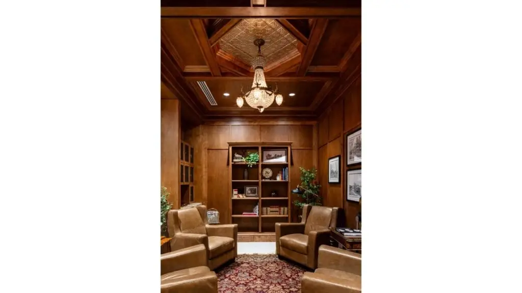 The Oak Room at Sissy’s Log Cabin in Memphis Tennessee image