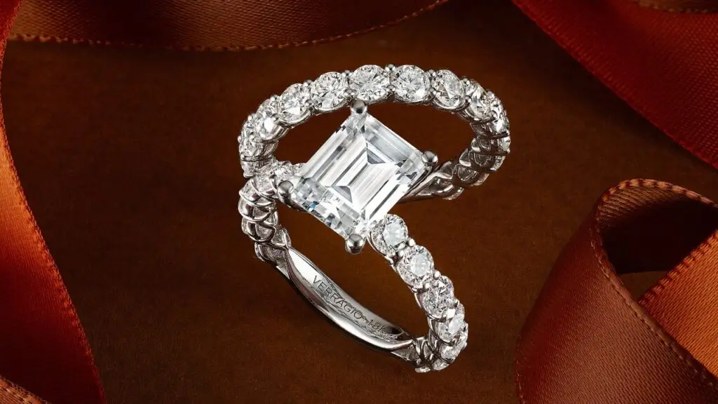 Diamond engagement rings by Verragio image