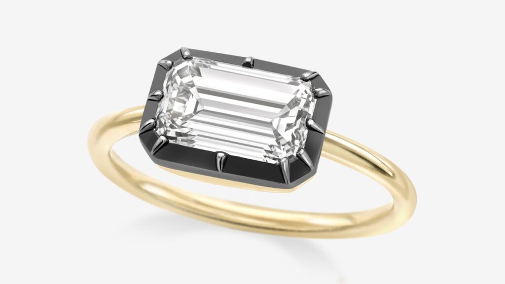 Jessica McCormack Button Back ring in 18-karat gold with an emerald-cut, 2-carat diamond image
