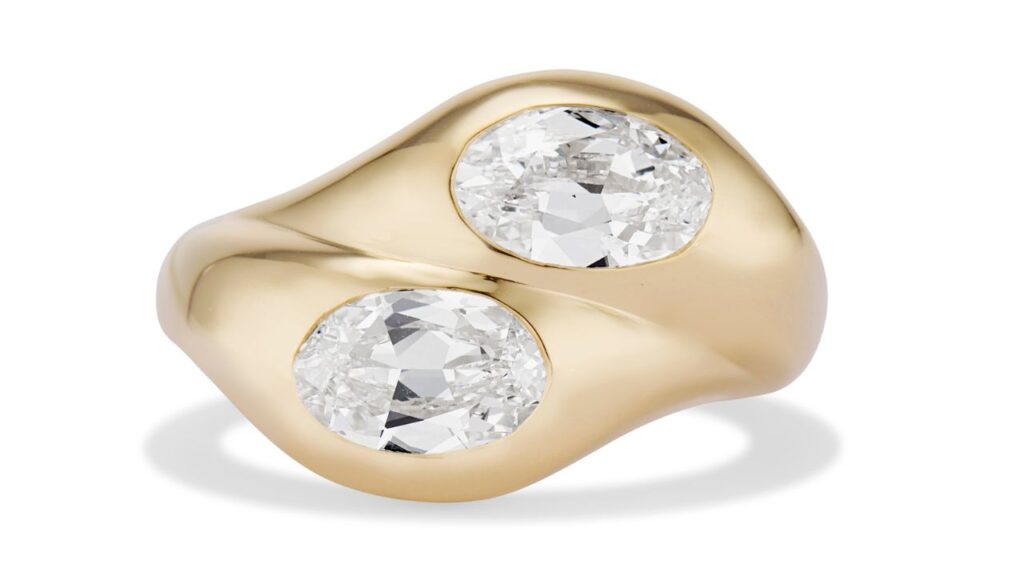 Ashley Zhang Toi et Moi engagement ring in 18-karat gold with two oval diamonds image