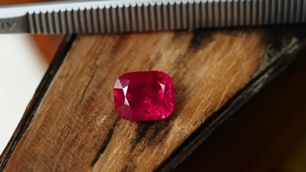 A 4.03-carat Tajikistan ruby from Pamir Gems image