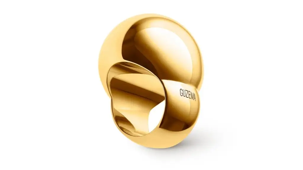 Sphere ring in 18-karat gold by Guzema image