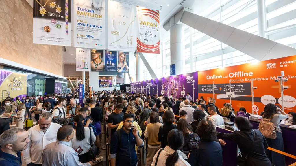 Crowds outside the Hong Kong show image