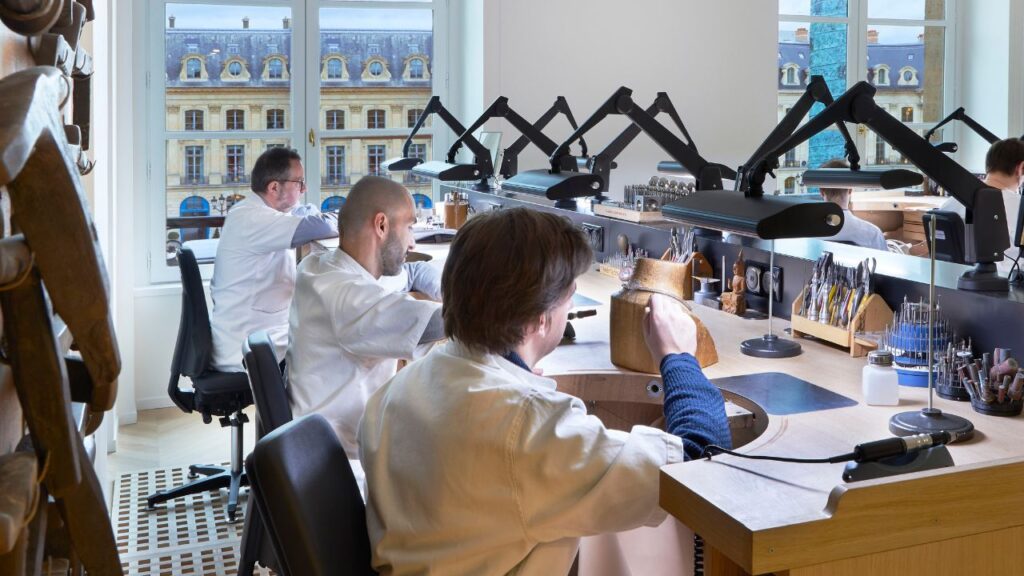 Artisans at work in Chaumet’s high-jewelry workshop image