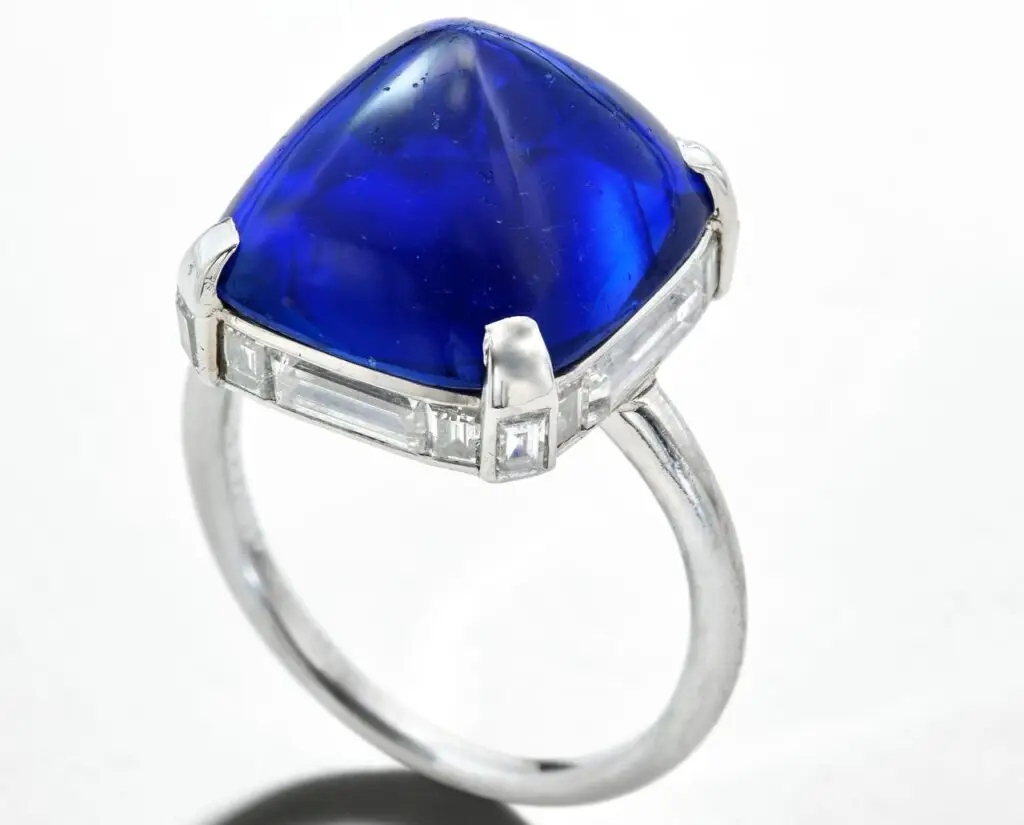 sugarloaf cabochon Kashmir sapphire ring image