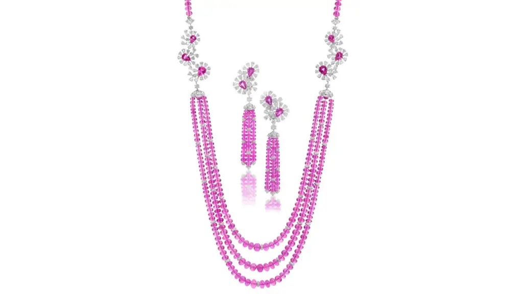 Chopard necklace at Sotheby's composed of three rows of pink sapphire beads image