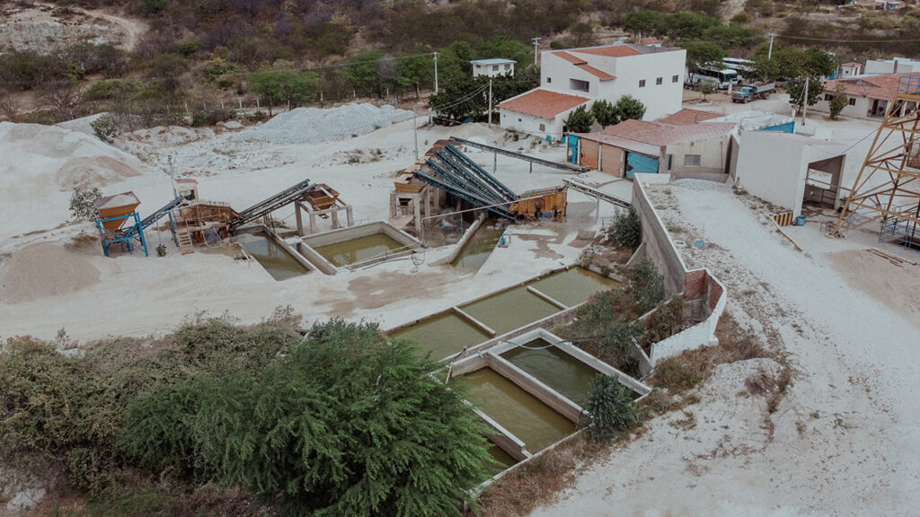 Wash plant at the Paraiba mine in Rio Grande do Norte image