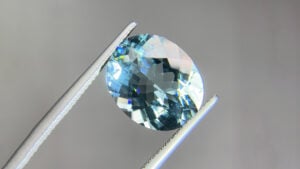 The 8.31-carat Paraiba tourmaline by The Gem Portal image