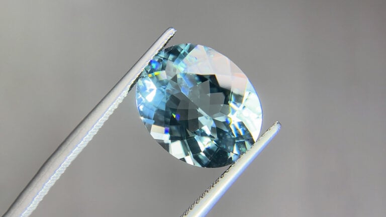 The 8.31-carat Paraiba tourmaline by The Gem Portal image